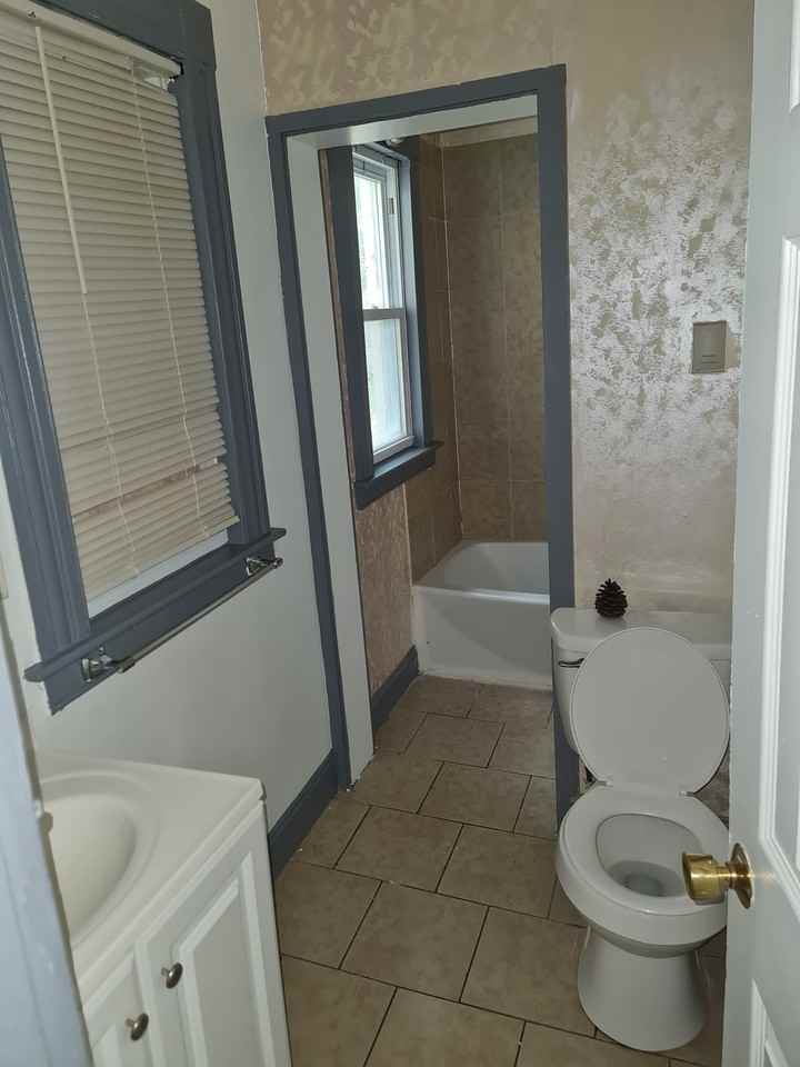 83 Lounsbury Ave #1 - Photo 7 of 12