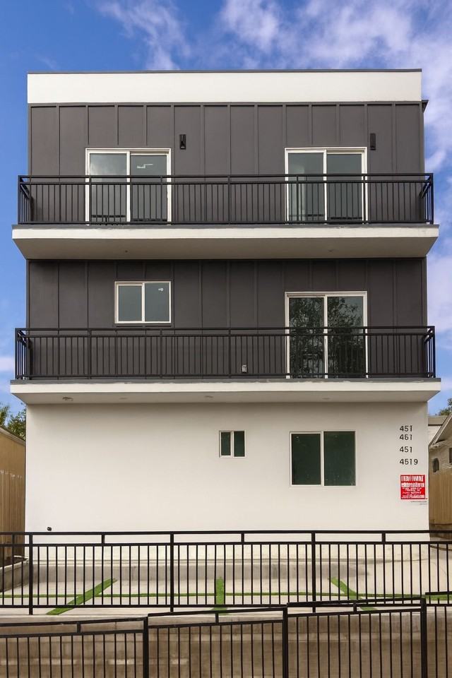 4513 Rosewood Ave #2 - Photo 7 of 8