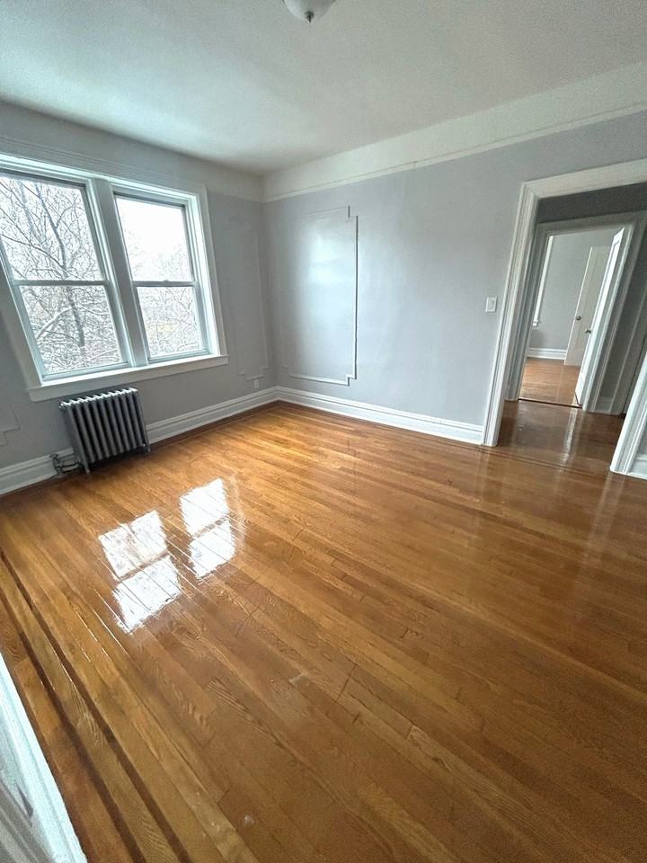 136 Manhattan Apartments - Photo 3 of 12
