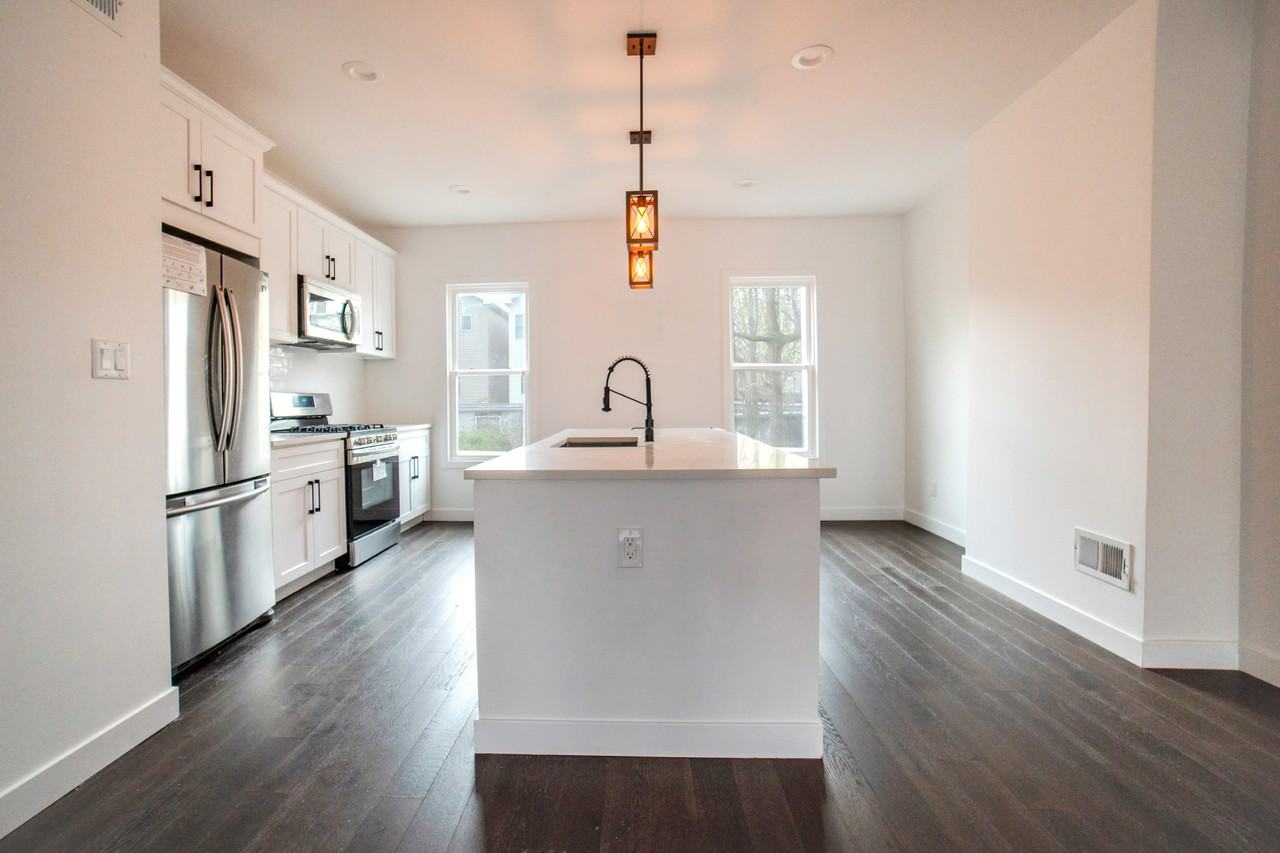 194 Van Horne St #2 - Photo 3 of 27