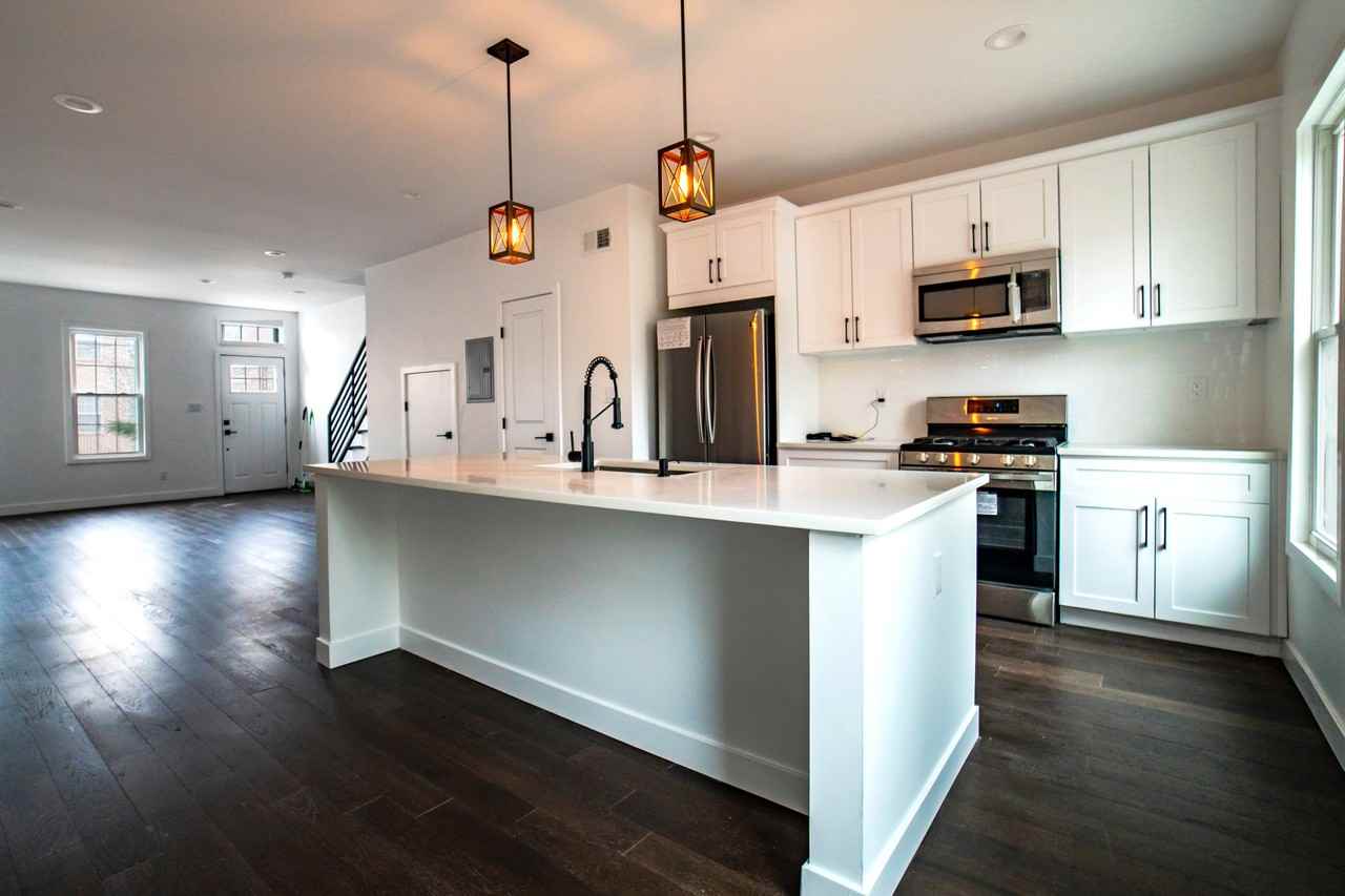 194 Van Horne St #2 - Photo 5 of 27