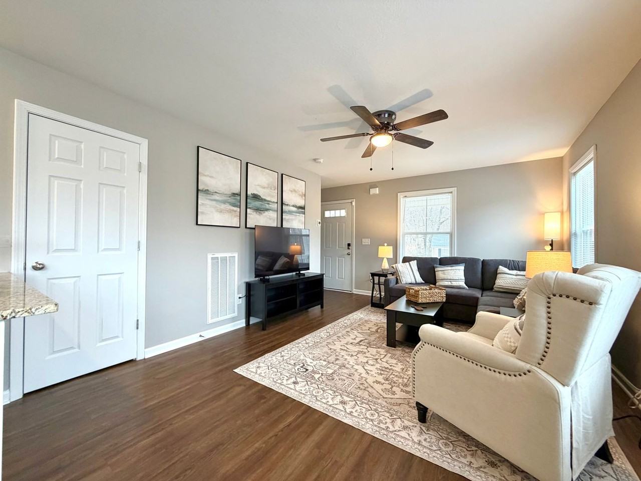 925 Woody Hills Dr - Photo 5 of 30