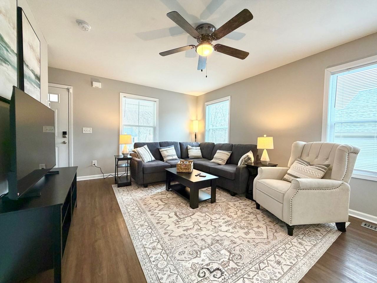 925 Woody Hills Dr - Photo 7 of 30