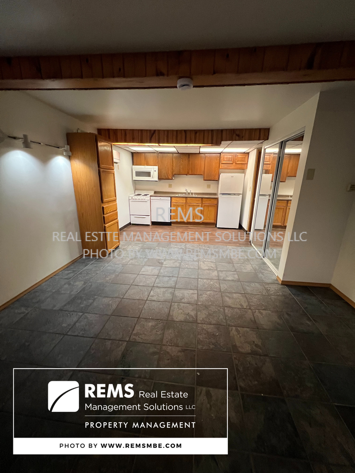 602 1/2 10th Ave Lowr - Photo 2 of 7