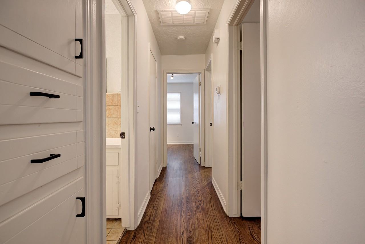 1318 Glenwood St #1 - Photo 7 of 13