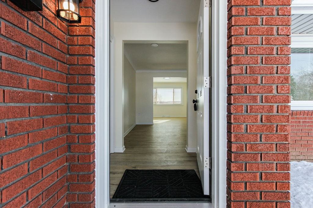 1020 Grove St #1 - Photo 3 of 31