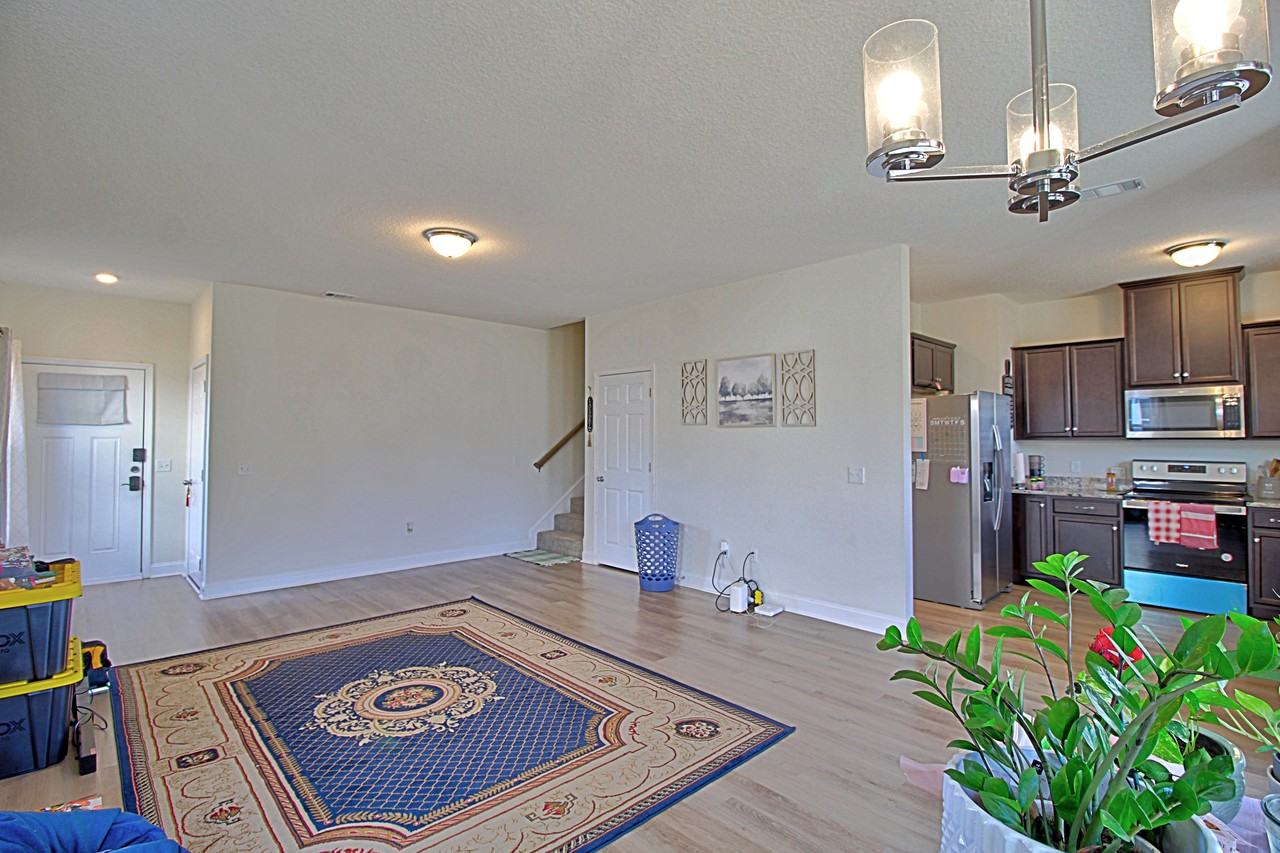 790 Grayson Ave #1 - Photo 5 of 27