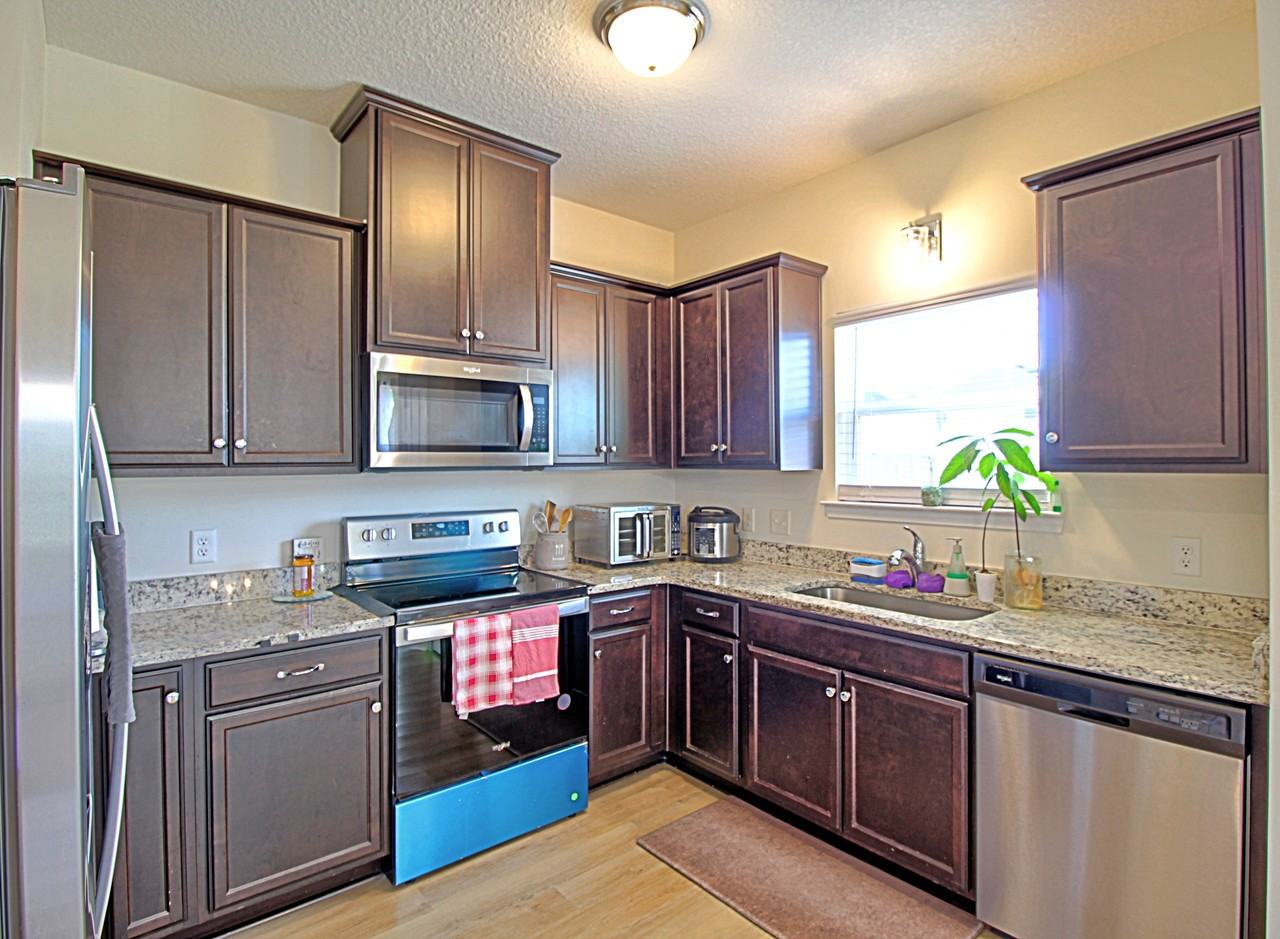 790 Grayson Ave #1 - Photo 7 of 27