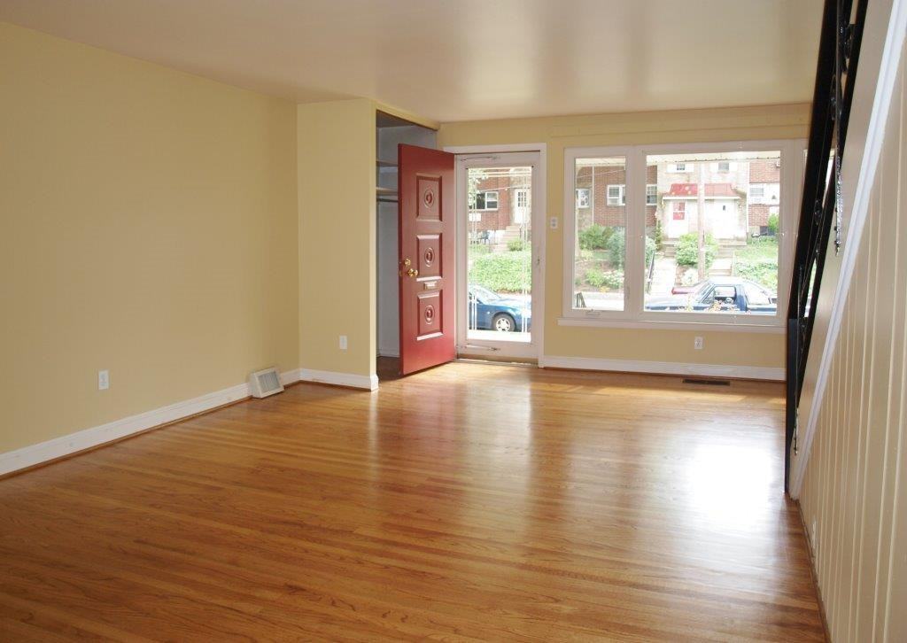 5411 Houghton Pl #1 - Photo 3 of 16