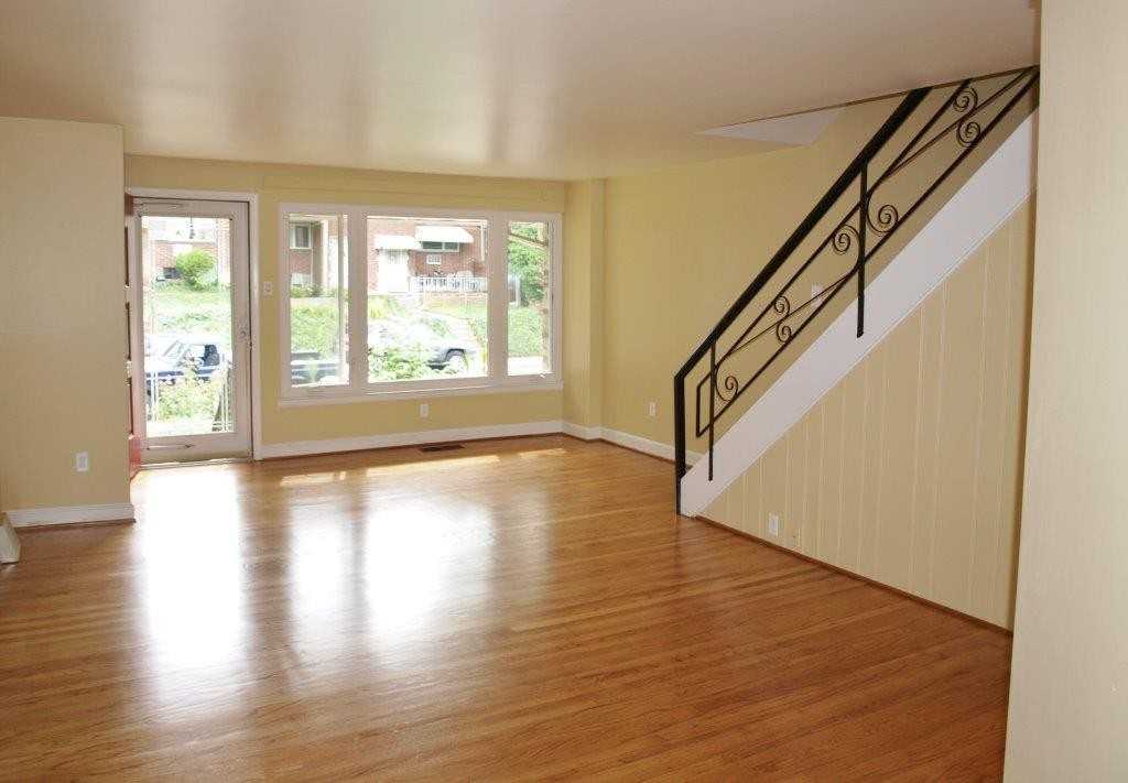 5411 Houghton Pl #1 - Photo 4 of 16