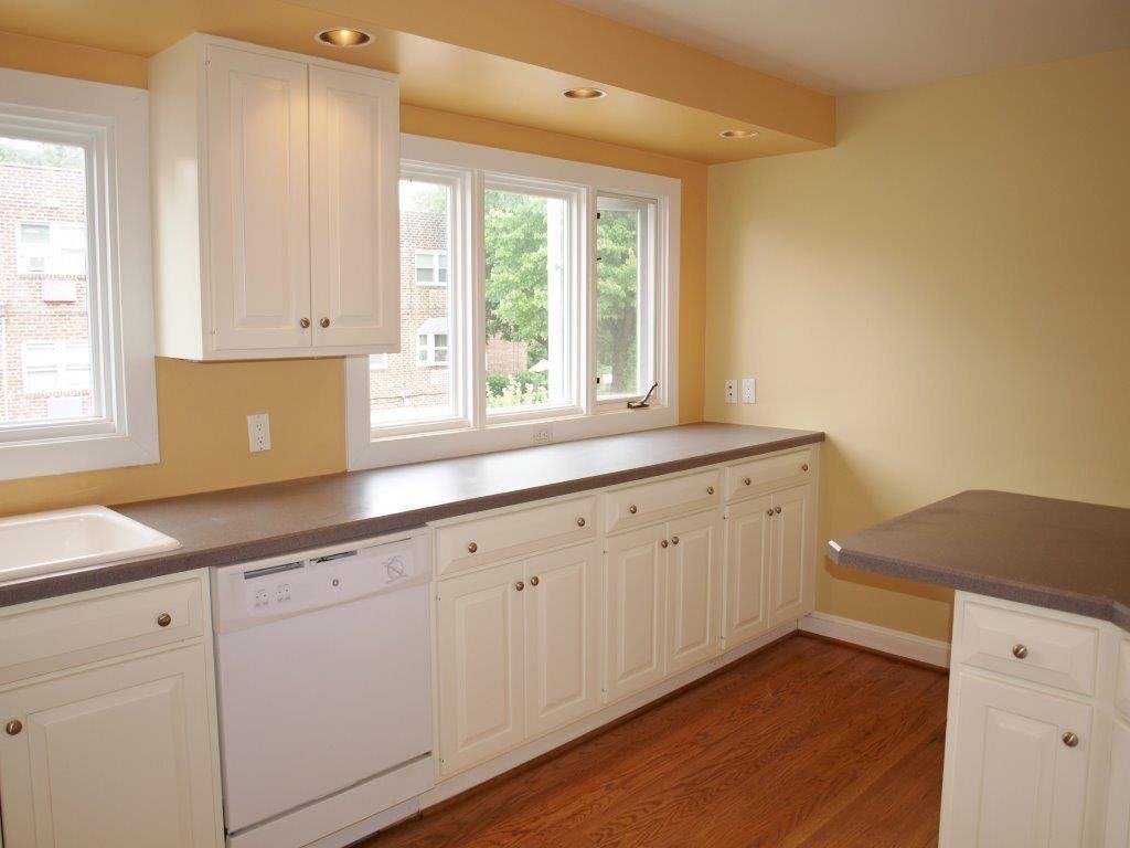 5411 Houghton Pl #1 - Photo 7 of 16