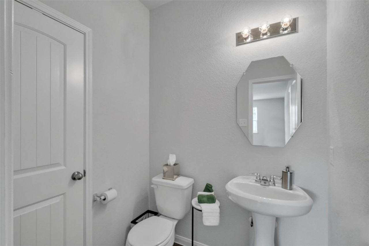 24902 Landolfi Dr - Photo 5 of 28