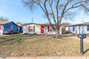featured image of 2242 Fannin St