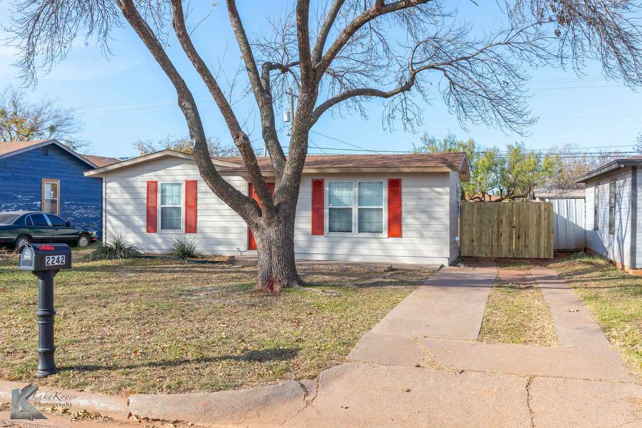 2242 Fannin St - Photo 3 of 24