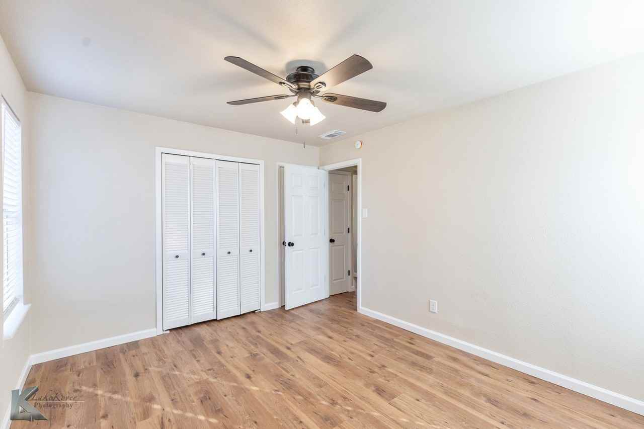 2242 Fannin St - Photo 6 of 24