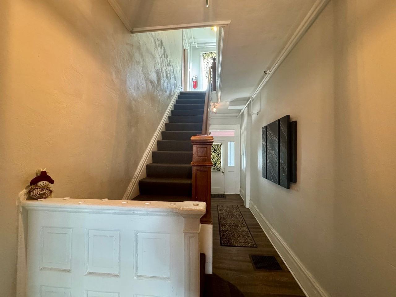 4451 Highridge St - Photo 4 of 35