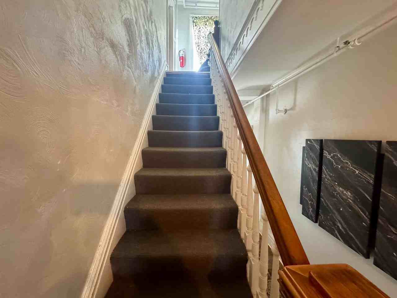 4451 Highridge St - Photo 5 of 35