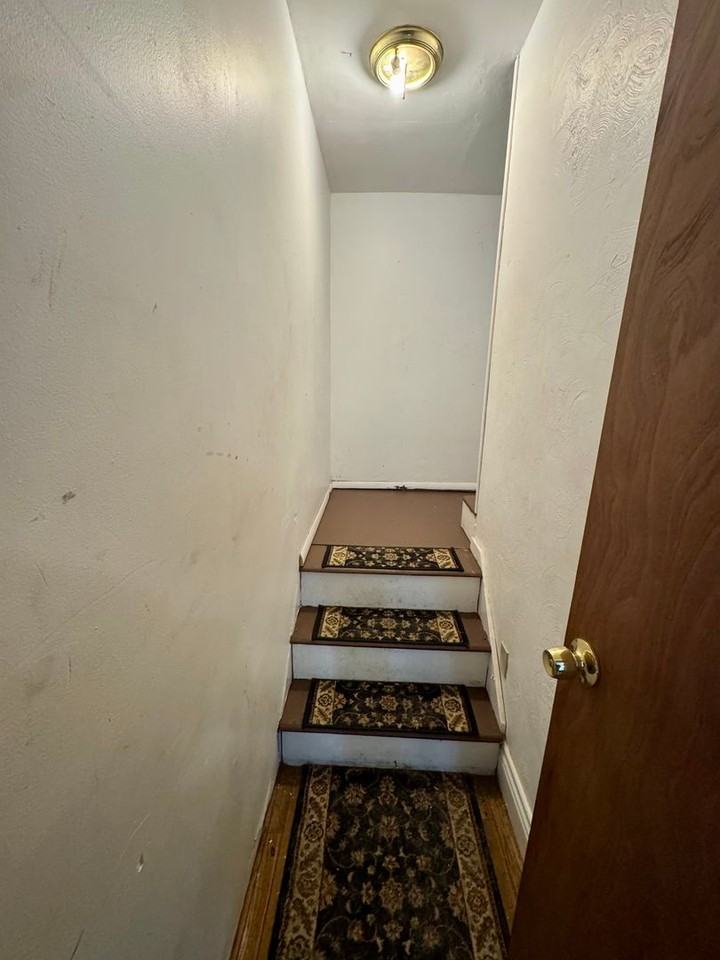 4451 Highridge St - Photo 7 of 35