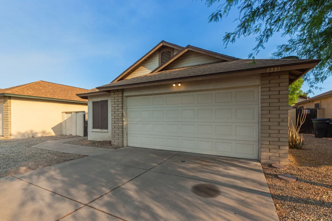 7331 W Paradise Dr - Photo 2 of 28