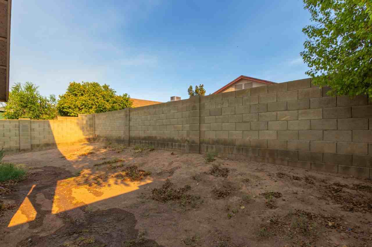 7331 W Paradise Dr - Photo 6 of 28