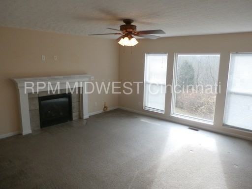 2376 Frontier Dr - Photo 3 of 18