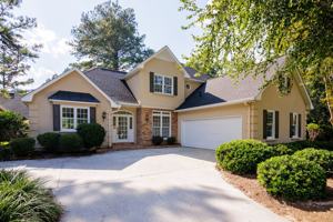 featured image of 4406 Forest Valley Cir