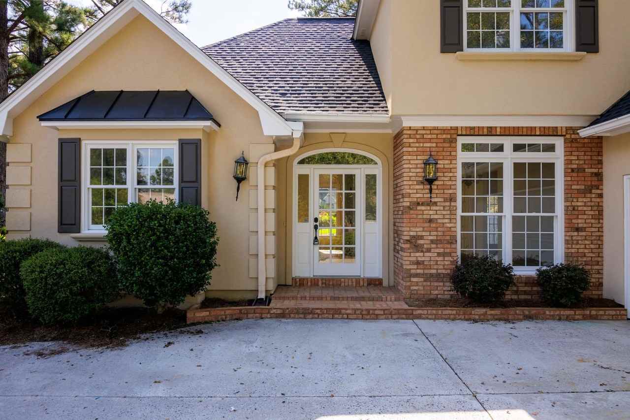 4406 Forest Valley Cir - Photo 2 of 41