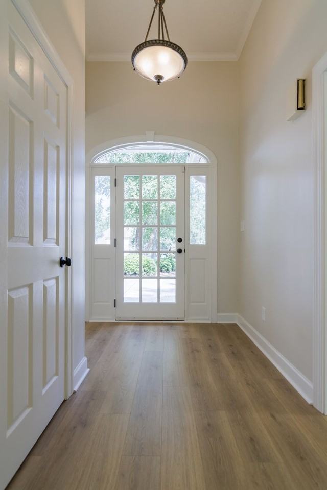 4406 Forest Valley Cir - Photo 3 of 41