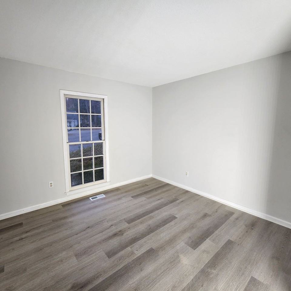 5712 Finsbury Ct - Photo 5 of 11