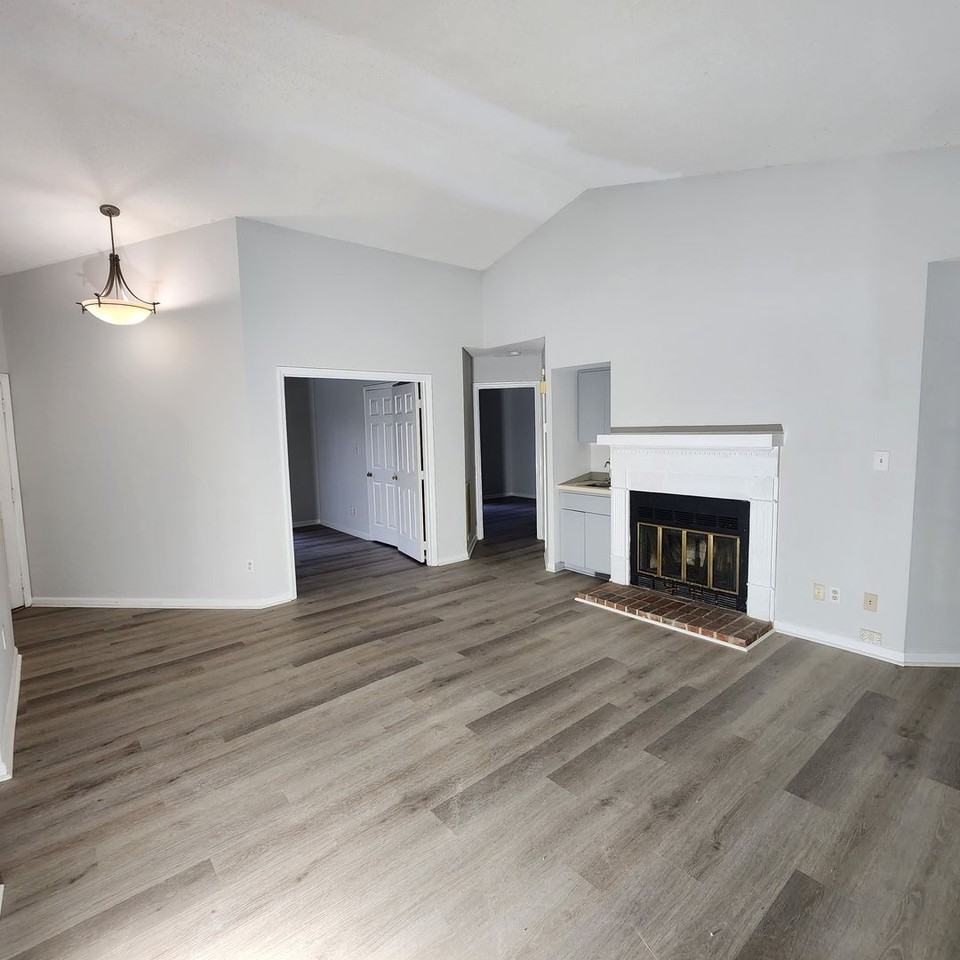 5712 Finsbury Ct - Photo 7 of 20