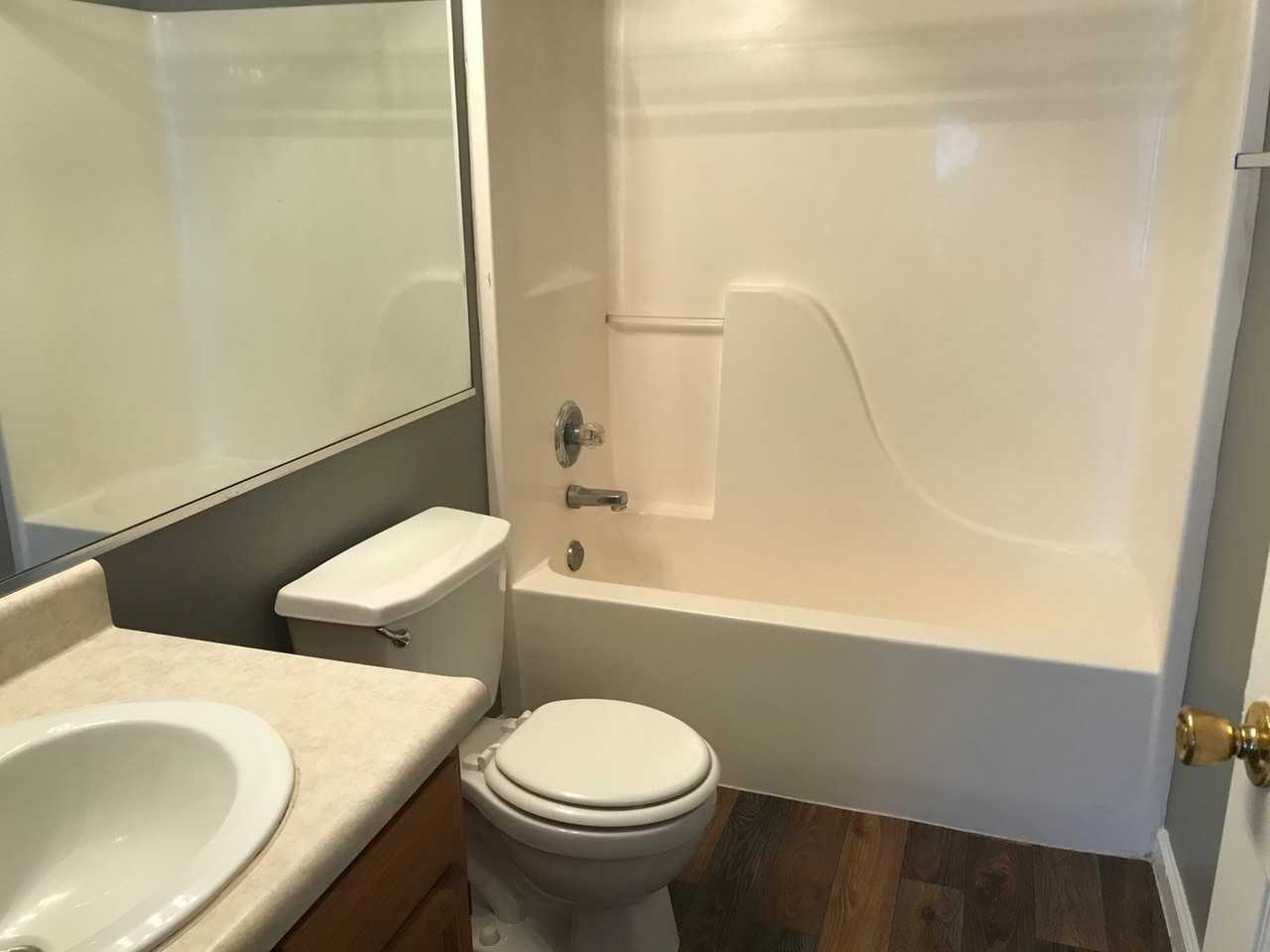 3929 Roundwood Dr - Photo 7 of 10