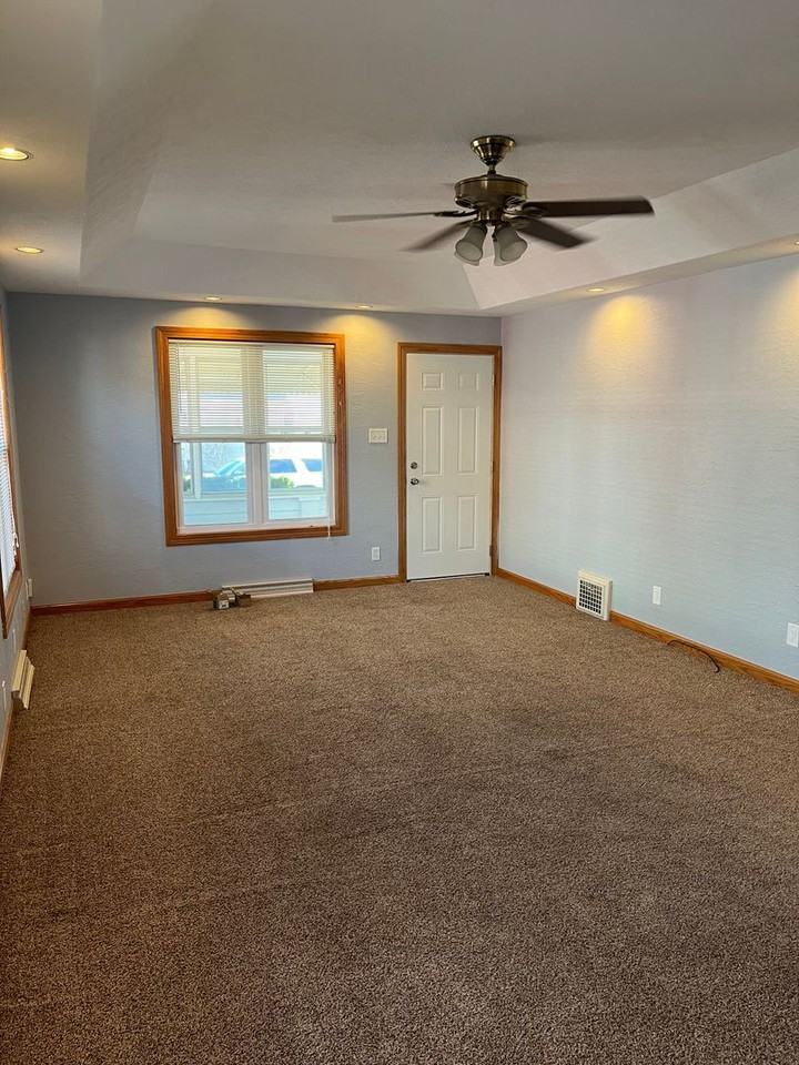 1516 39th St - Photo 3 of 18