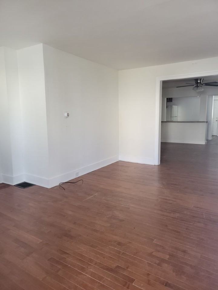 4138 Rhawn St - Photo 4 of 12