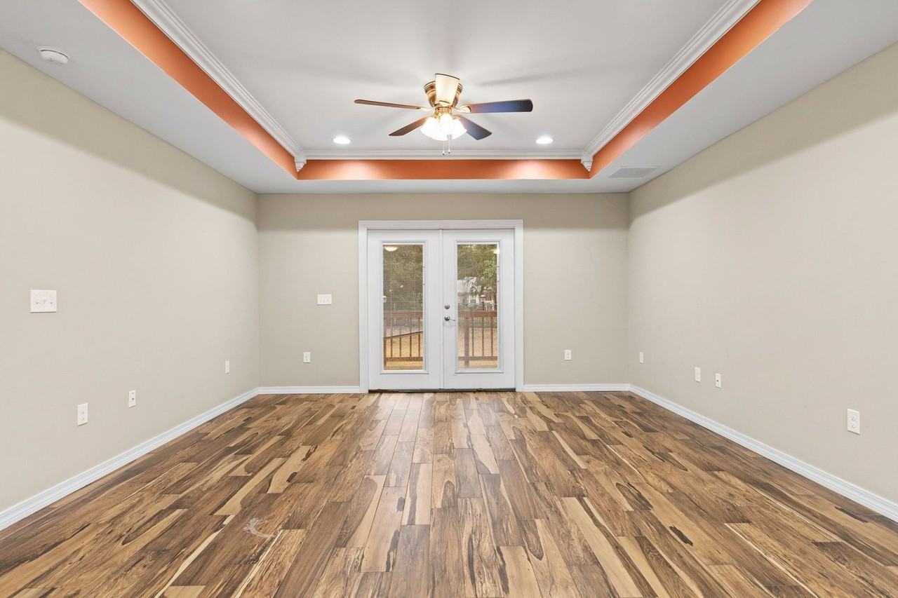 1598 26th St - Photo 6 of 35