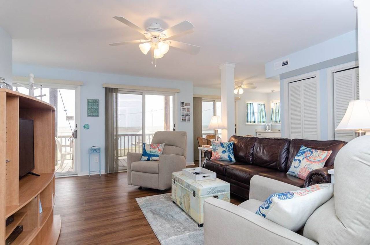 608 Waynick Blvd - Photo 6 of 18