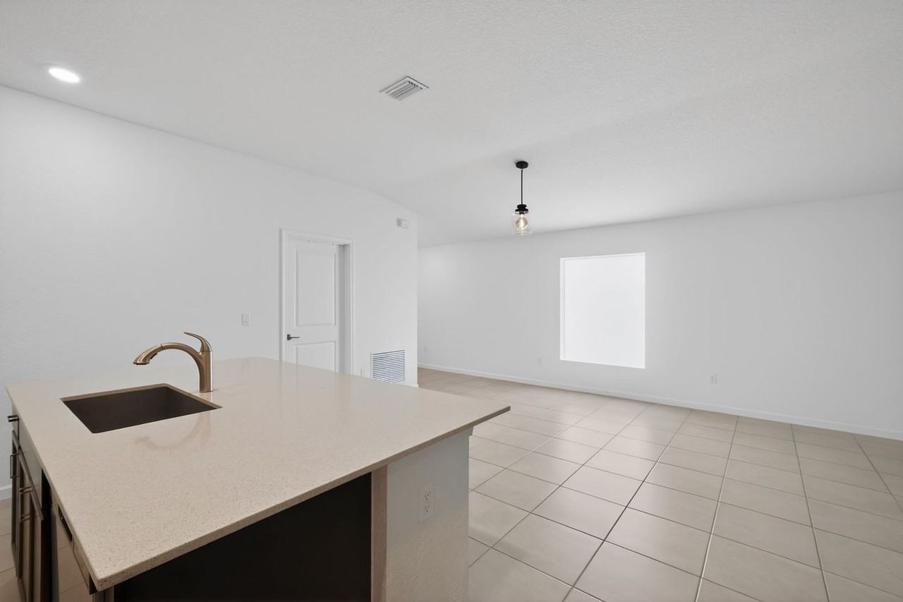 752 Worlington Ln - Photo 7 of 35