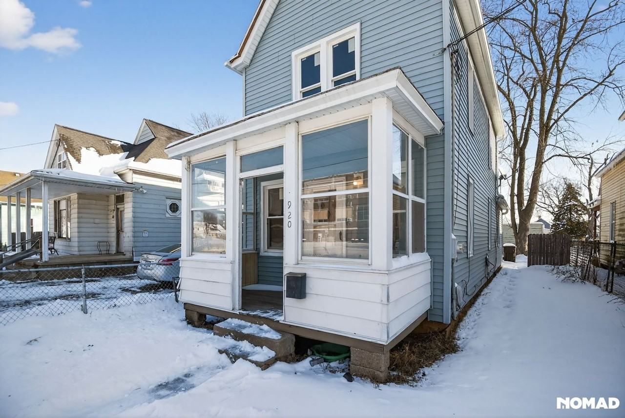 920 S Matthew St - Photo 3 of 28