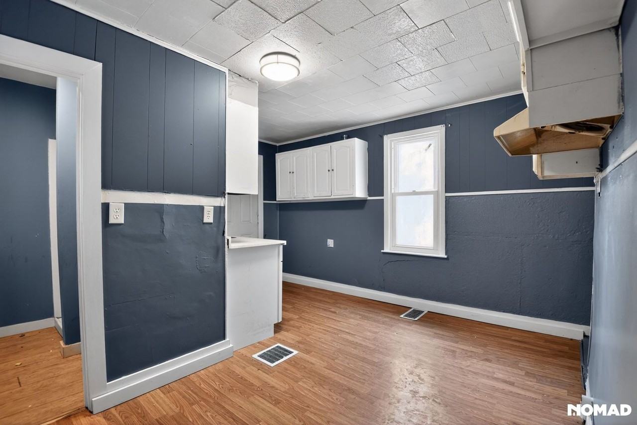 920 S Matthew St - Photo 5 of 28