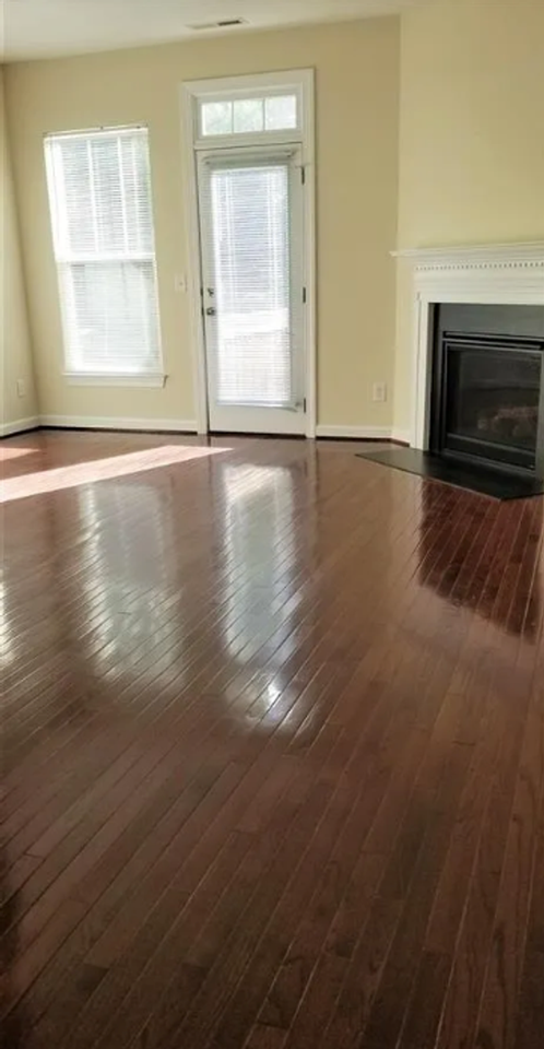 8006 Goldenrain Way - Photo 2 of 10