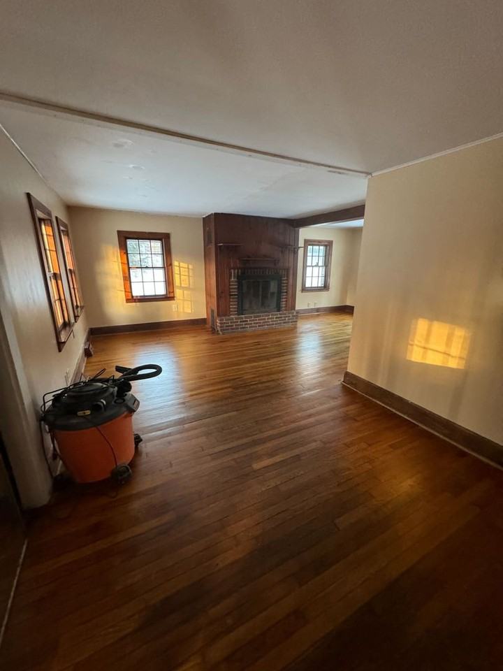 20 Hillside Rd - Photo 4 of 10