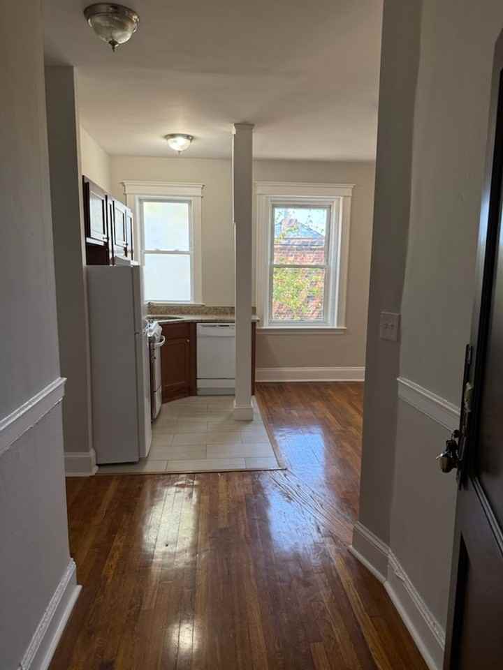 1194 Commonwealth Ave - Photo 2 of 12