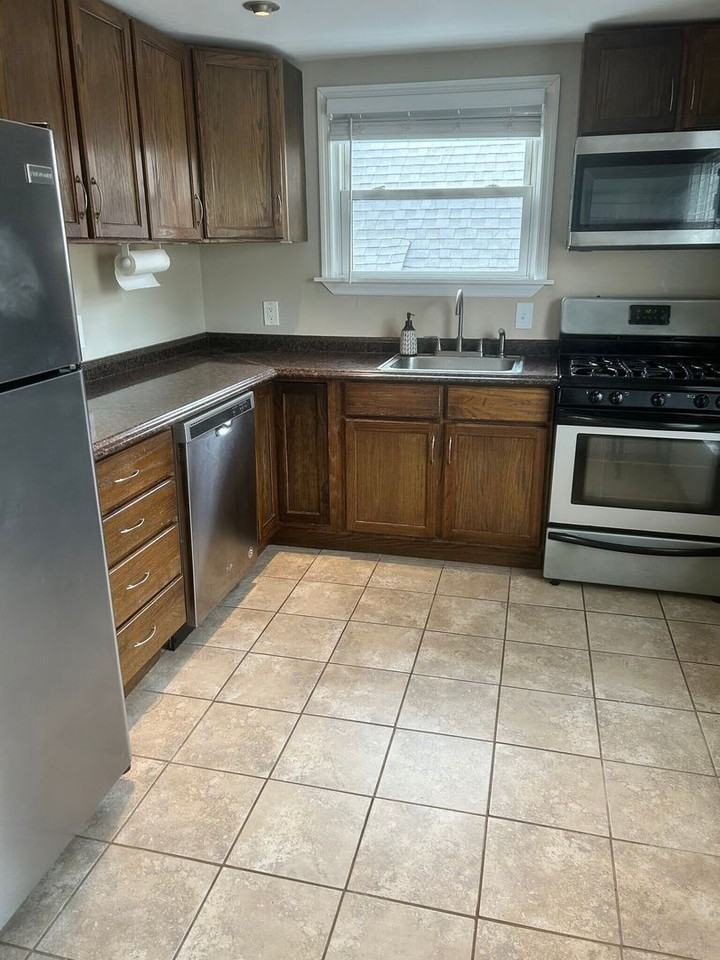 1719 William Howard Taft Rd - Photo 6 of 12