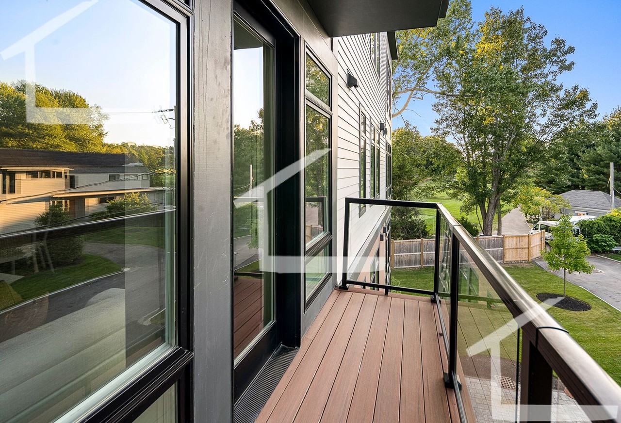 21 Kinmonth Rd - Photo 3 of 40