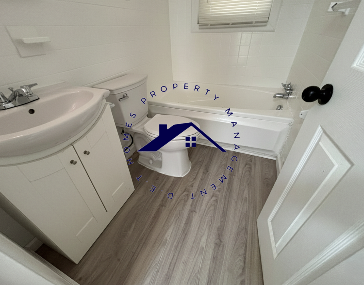 1421 Helen St #1 - Photo 6 of 14