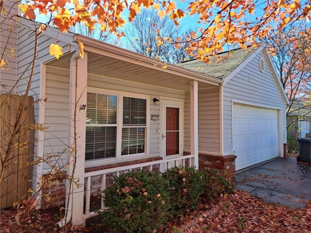 3237 W Woodfield Way - Photo 2 of 10