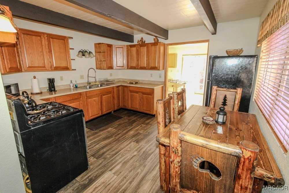 424 Elysian Blvd - Photo 7 of 31