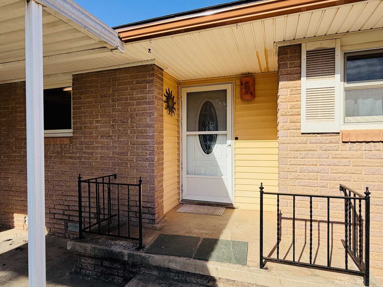 29 Glenda Dr #1 - Photo 2 of 10