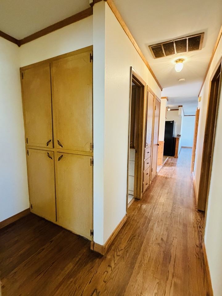 29 Glenda Dr #1 - Photo 7 of 10