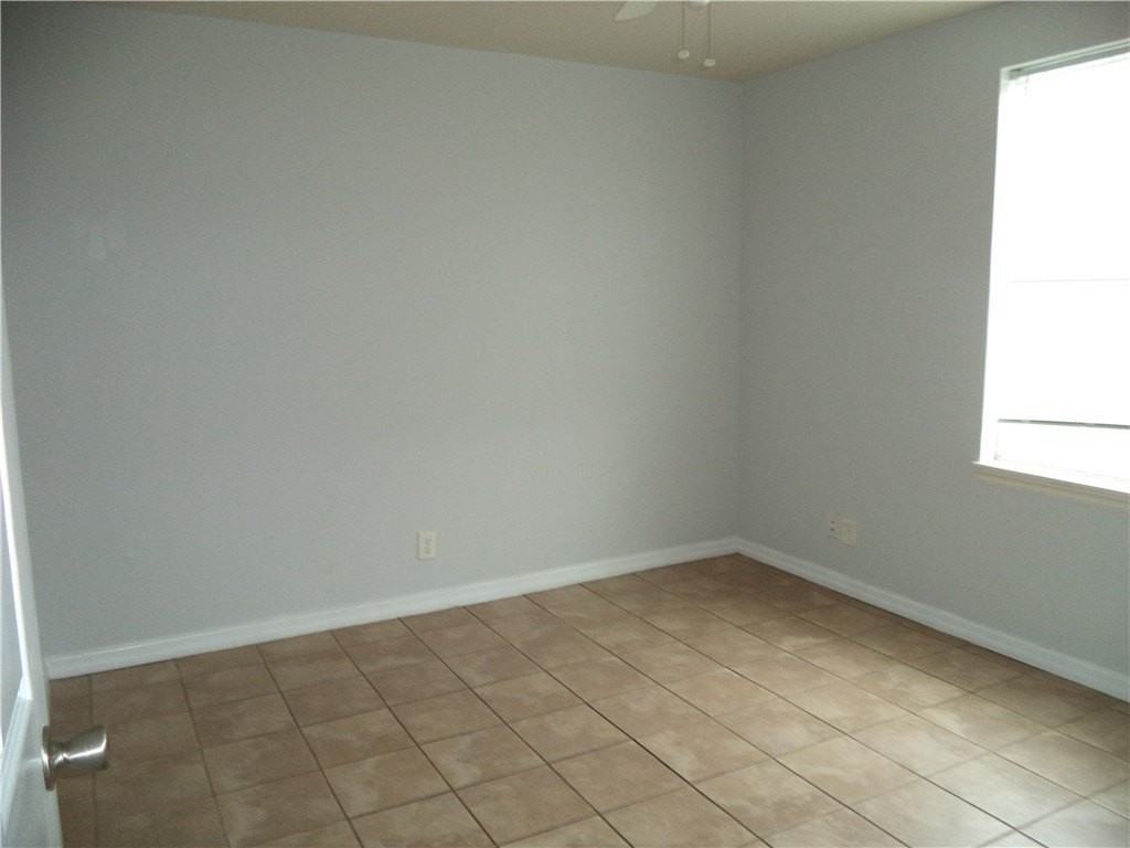 1310 W Broadway Ave - Photo 3 of 7