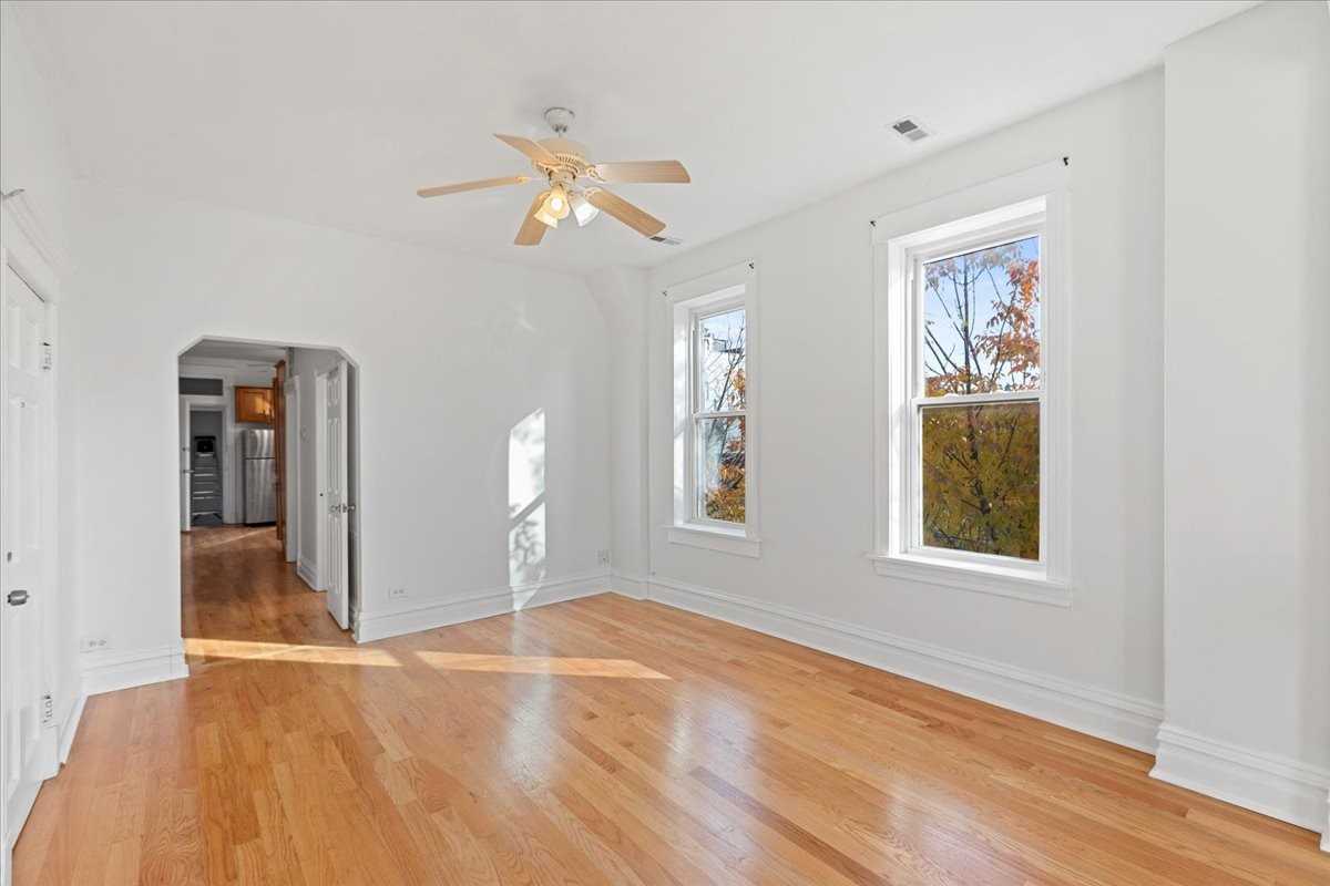 3268 W Fullerton Ave #2 - Photo 7 of 17